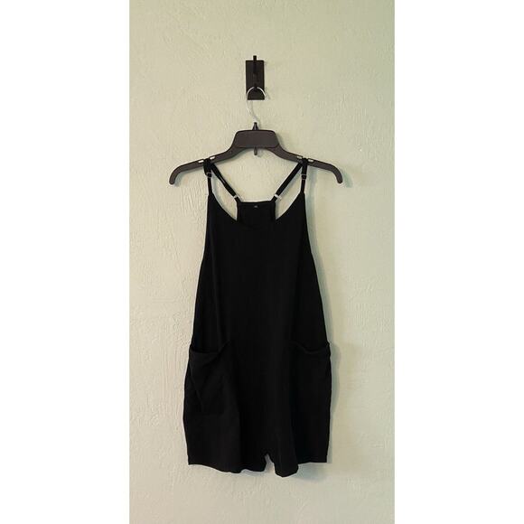 Black Romper XS Petite Pockets Spaghetti Strap Casual Outdoors - Picture 1 of 4